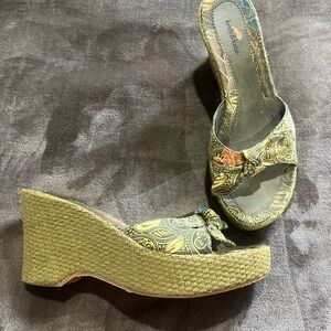 Kelly & Katie Green Paisley Wedge Sandals